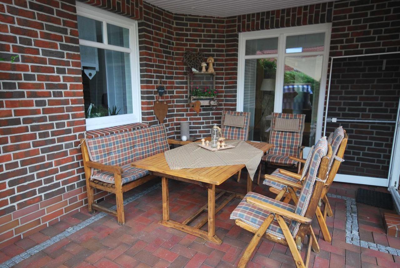 Ferienwohnung Rossis Nuest, 31516 Uplengen Екстер'єр фото