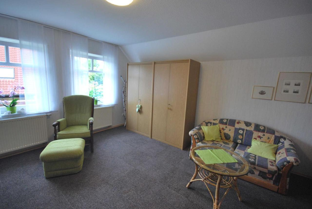 Ferienwohnung Rossis Nuest, 31516 Uplengen Екстер'єр фото