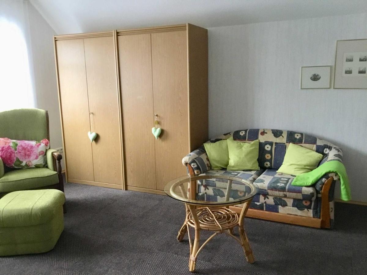 Ferienwohnung Rossis Nuest, 31516 Uplengen Екстер'єр фото