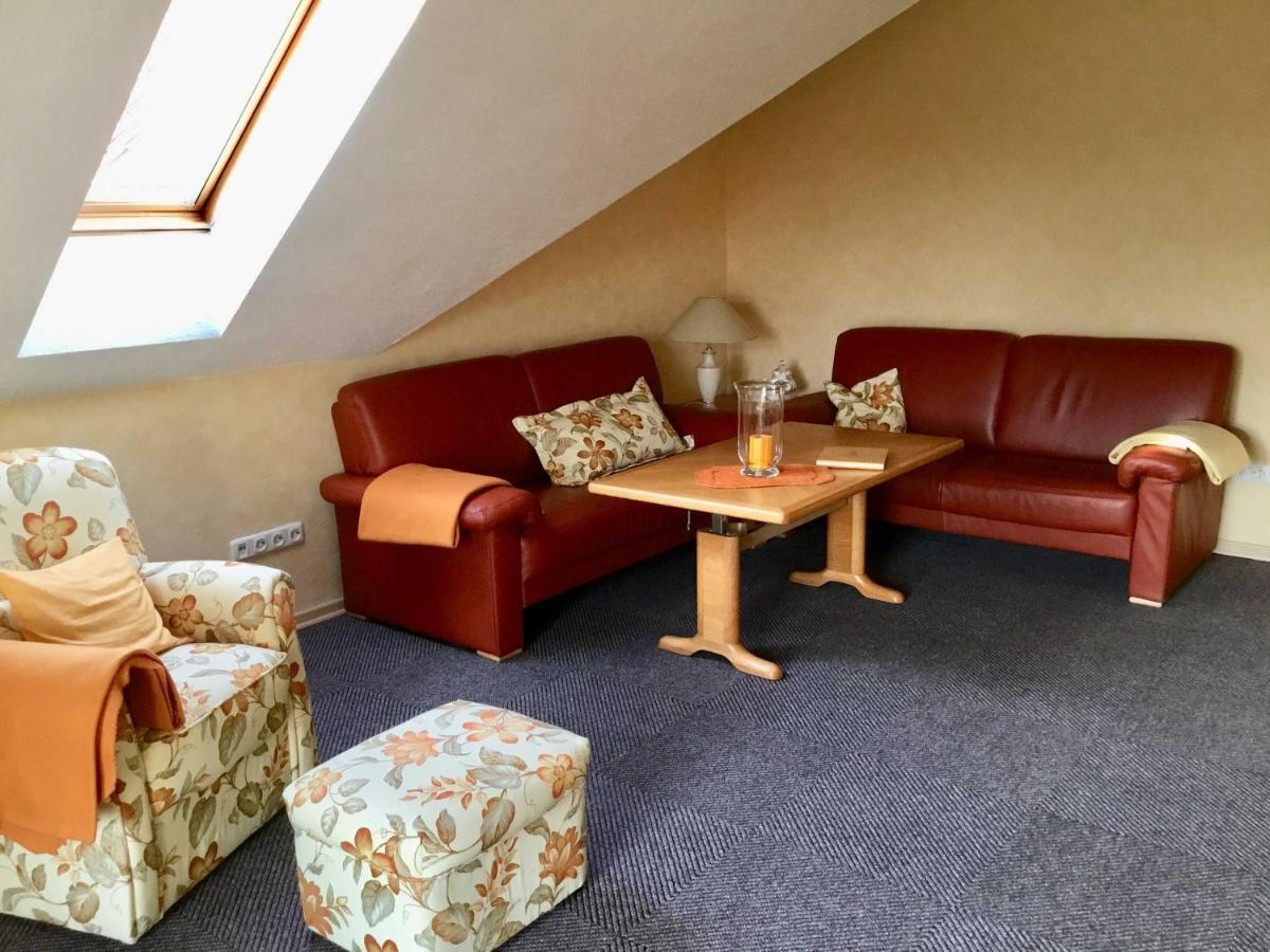 Ferienwohnung Rossis Nuest, 31516 Uplengen Екстер'єр фото
