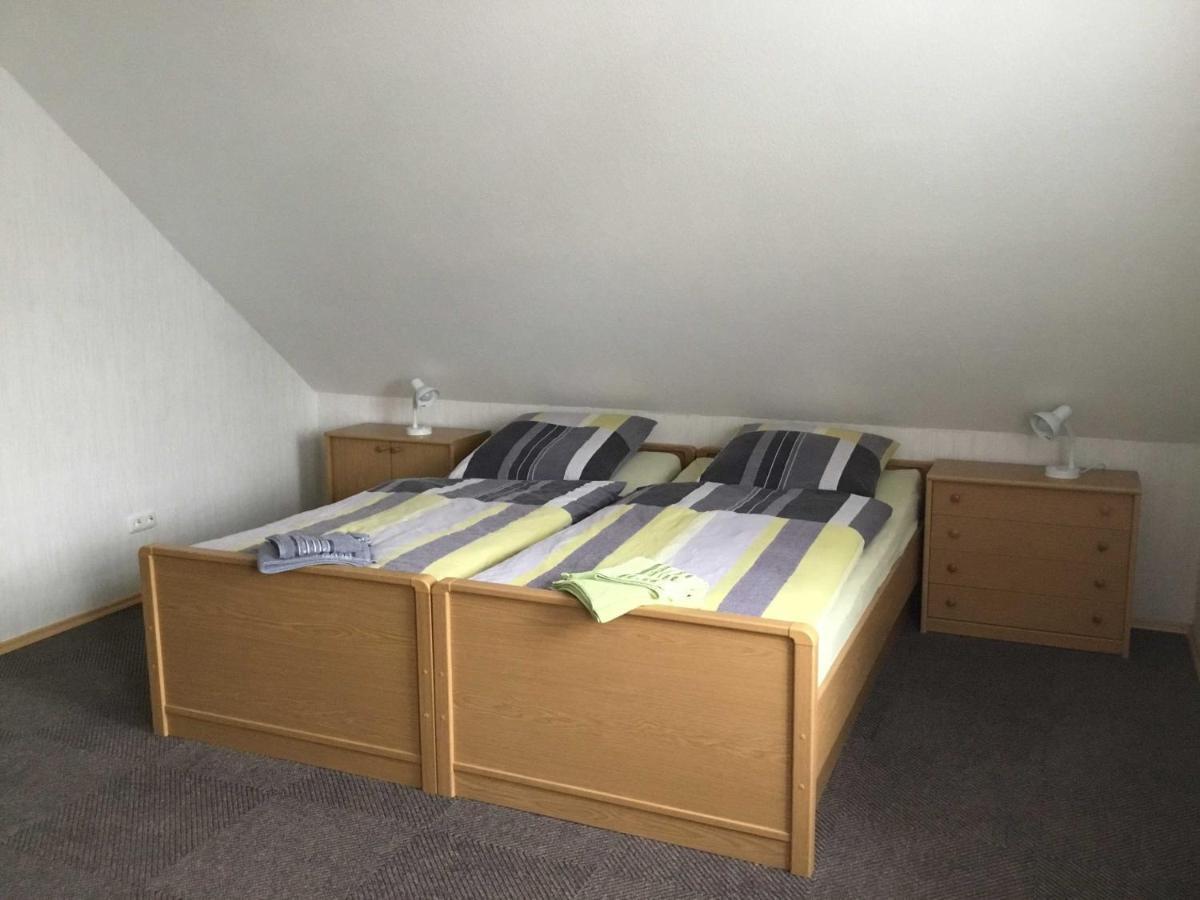 Ferienwohnung Rossis Nuest, 31516 Uplengen Екстер'єр фото